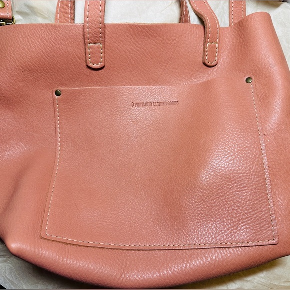 Portland Leather Quartz Medium Classic Crossbody - Picture 1 of 4